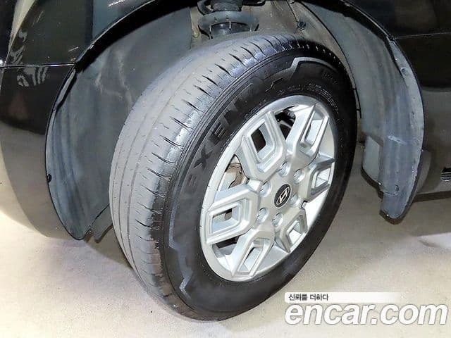Hyundai Staria 2024 — Photo 9/18