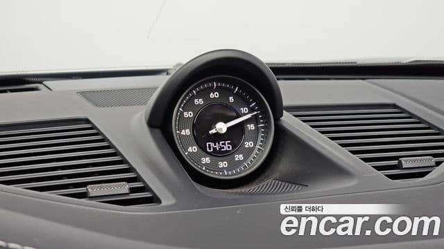Porsche 911 2020 — Photo 19/36