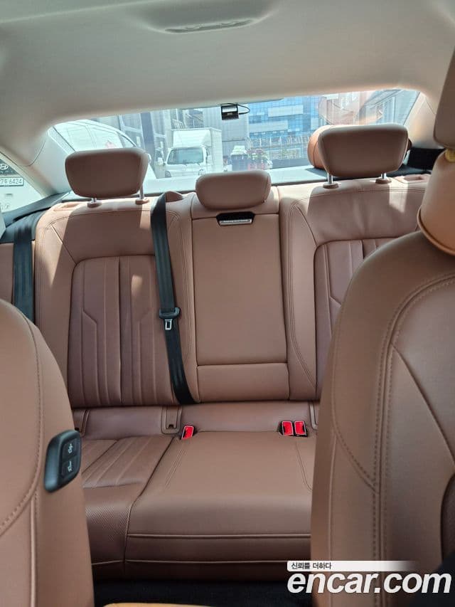 Audi A6 2021 — ფოტო 19/20