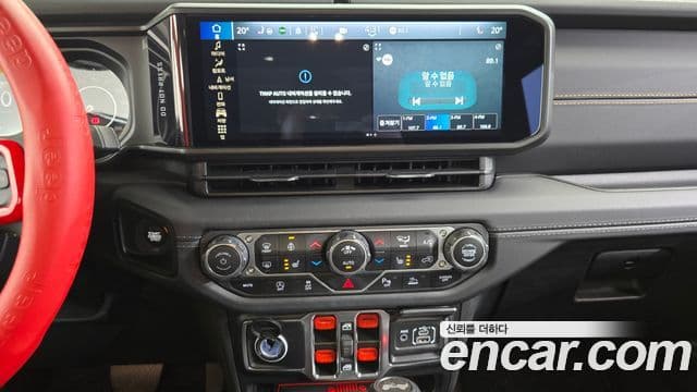Jeep Wrangler 2024 — Şəkil 30/31