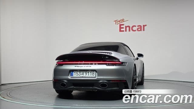Porsche 911 2024 — ფოტო 15/32