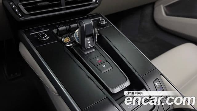 Porsche 911 2024 — ფოტო 17/32