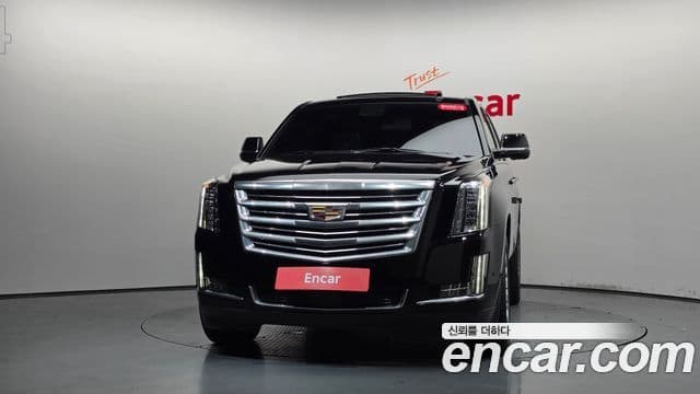 Cadillac Escalade 2019 — Фото 3/20
