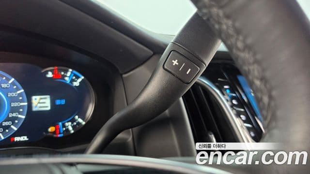 Cadillac Escalade 2019 — Фото 9/20