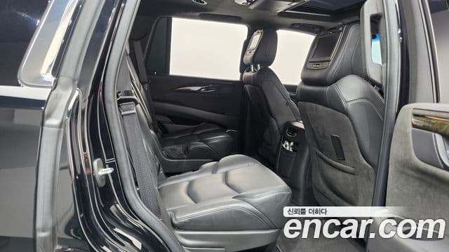 Cadillac Escalade 2019 — Фото 11/20