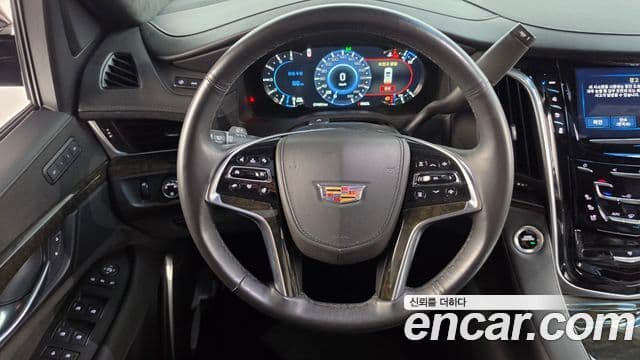 Cadillac Escalade 2019 — Фото 12/20