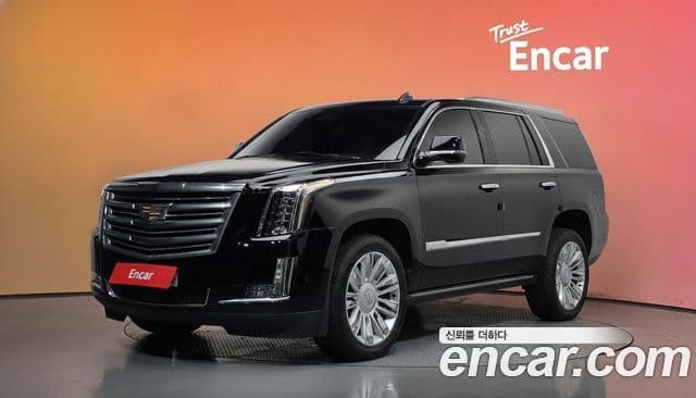 Cadillac Escalade 2019 — Фото 1/20