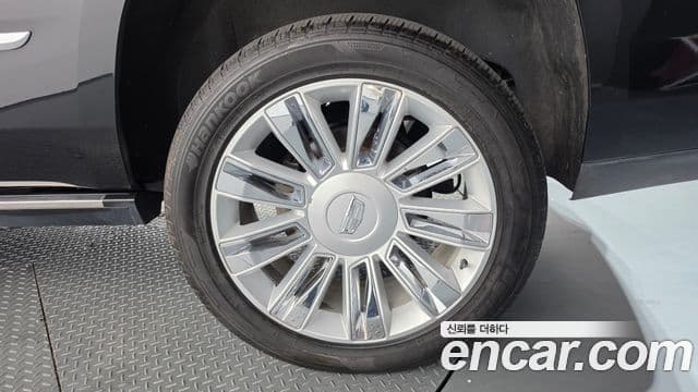Cadillac Escalade 2019 — Photo 22/41