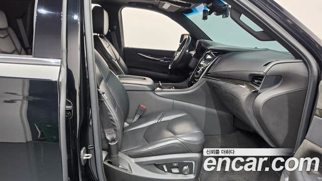Cadillac Escalade 2019 — Photo 4/41