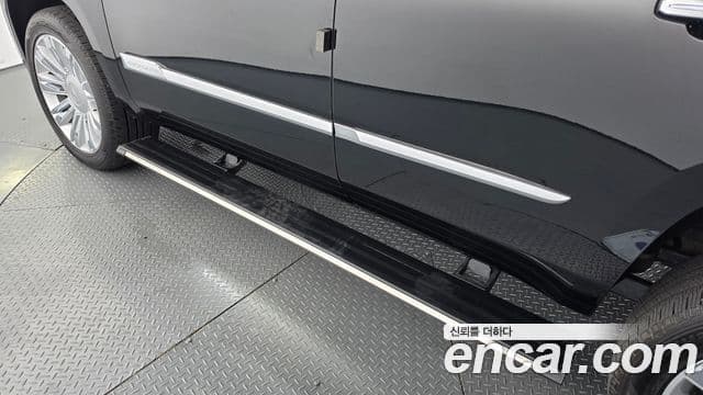 Cadillac Escalade 2019 — Photo 23/41