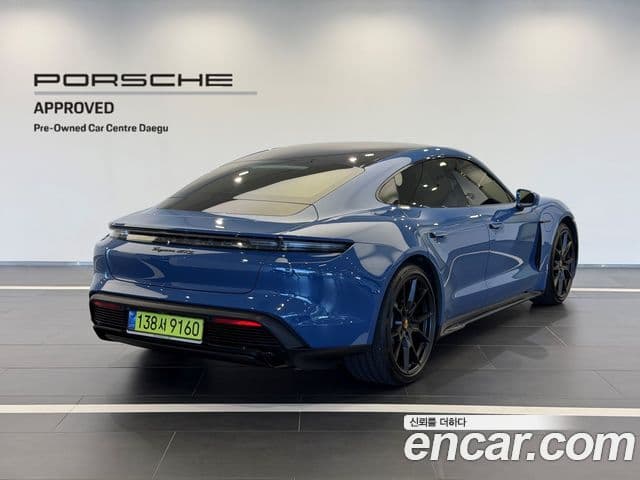 Porsche Taycan 2024 — ფოტო 4/20