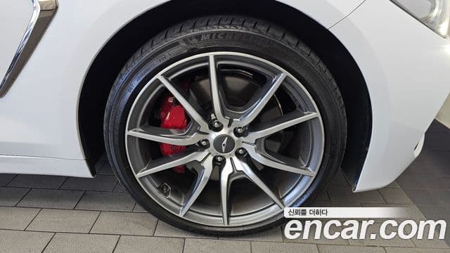Genesis G70 2018 — Şəkil 18/35