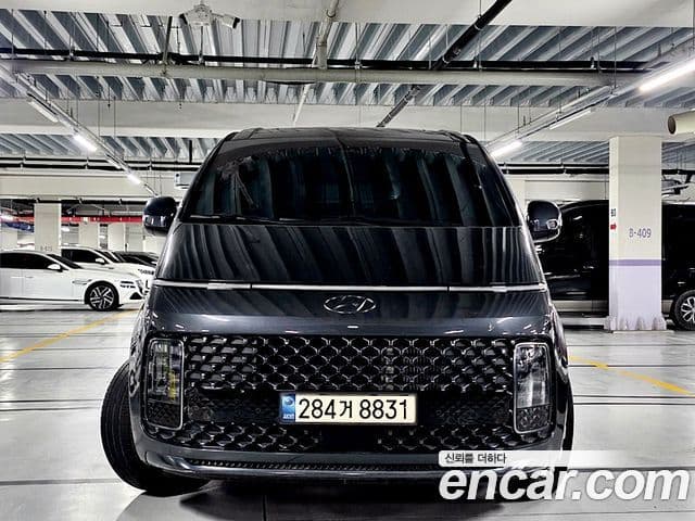 Hyundai Staria 2021 — Photo 12/17