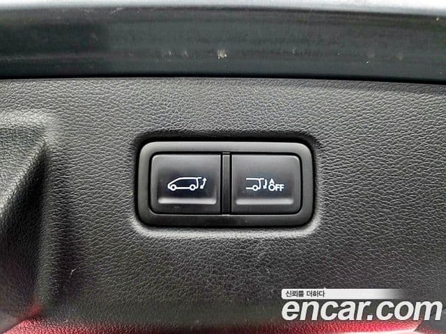 Hyundai Staria 2021 — Photo 3/17