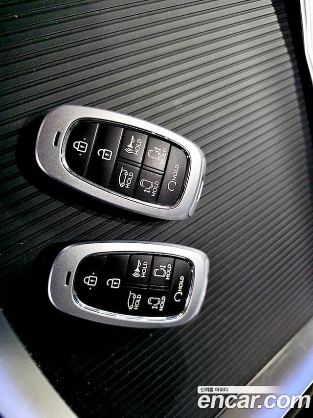 Hyundai Staria 2021 — Photo 4/17