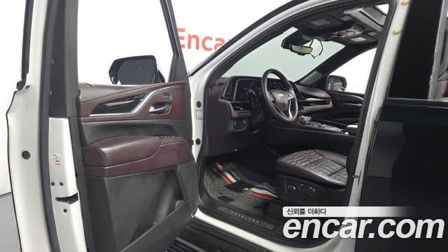 Cadillac Escalade 2022 — Şəkil 25/36