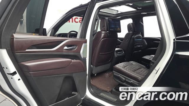 Cadillac Escalade 2022 — Şəkil 19/36