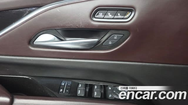 Cadillac Escalade 2022 — Şəkil 35/36