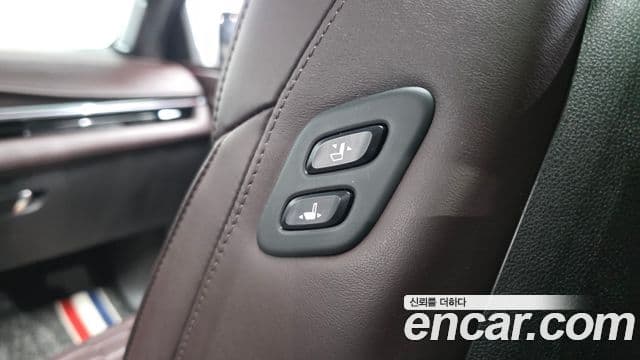 Cadillac Escalade 2022 — Şəkil 23/36