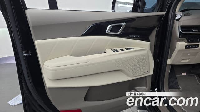 Kia Carnival 2025 — ფოტო 8/40
