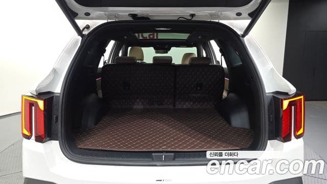 Kia Sorento 2024 — ფოტო 18/20