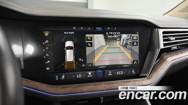 Volkswagen Touareg 2020 — Photo 17/20