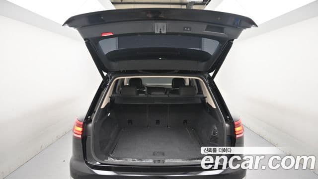 Volkswagen Touareg 2020 — Photo 9/20