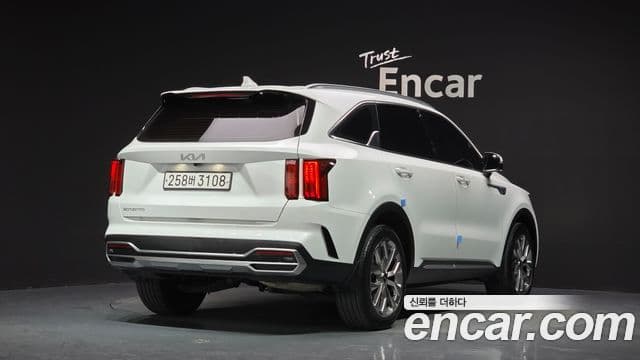 Kia Sorento 2023 — Фото 2/20