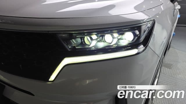 Kia Sorento 2023 — Photo 16/36