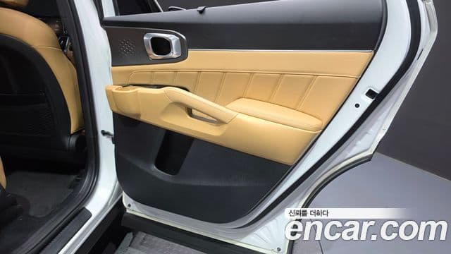 Kia Sorento 2023 — Photo 24/36