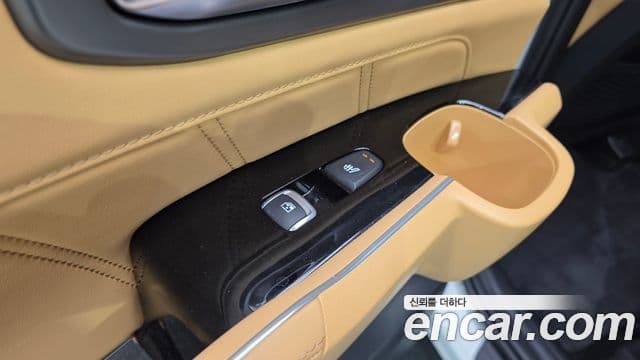 Kia Sorento 2023 — Photo 7/36