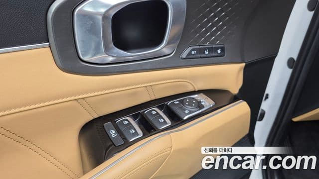 Kia Sorento 2023 — Photo 17/36