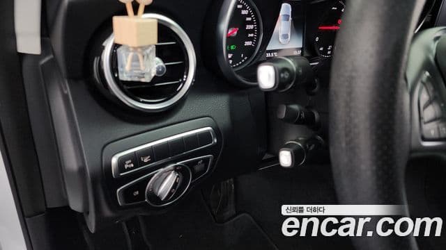 Mercedes-Benz C-Class 2018 — Şəkil 8/20