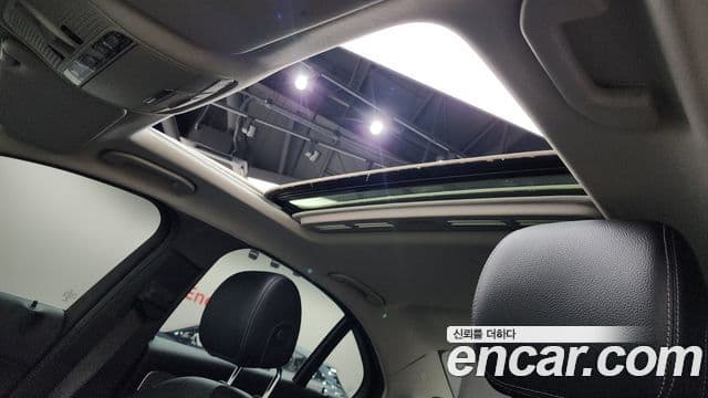 Mercedes-Benz C-Class 2018 — Şəkil 14/20