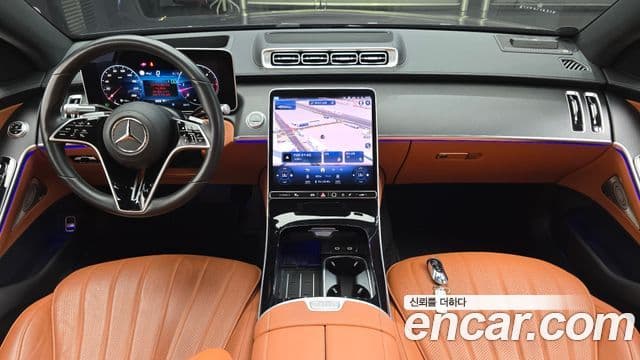 Mercedes-Benz S-Class 2024 — Photo 15/32