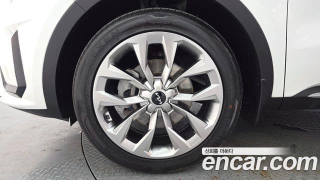 Kia Sorento 2023 — Фото 5/20