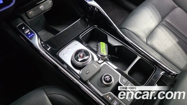 Kia Sorento 2023 — Фото 9/20