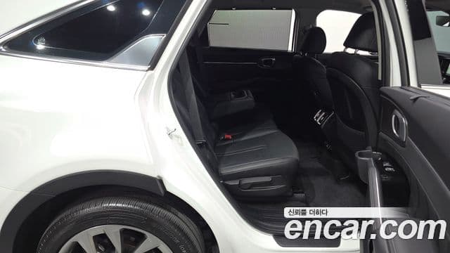 Kia Sorento 2023 — Фото 11/20