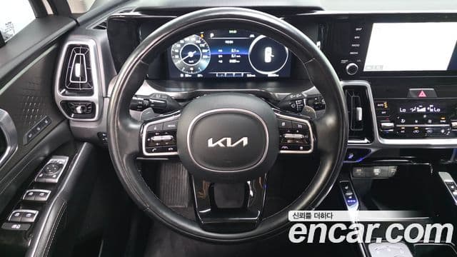 Kia Sorento 2023 — Фото 14/20
