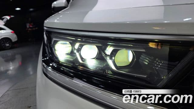Kia Sorento 2023 — Photo 7/33