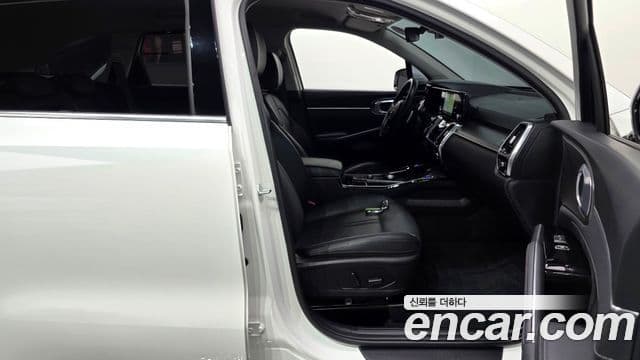 Kia Sorento 2023 — Photo 2/33