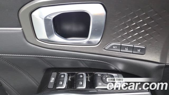 Kia Sorento 2023 — Photo 12/33