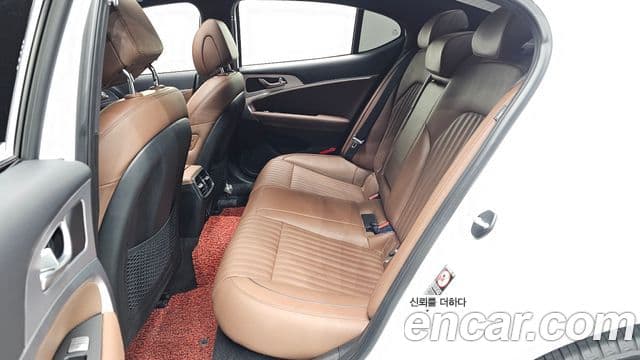 Genesis G70 2020 — Photo 1/20