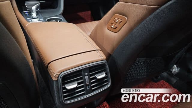 Genesis G70 2020 — Photo 2/20