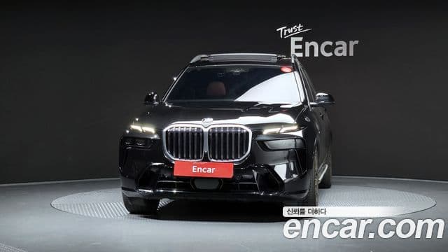 BMW X7 2023 — Photo 4/37