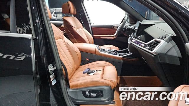 BMW X7 2023 — Photo 3/37