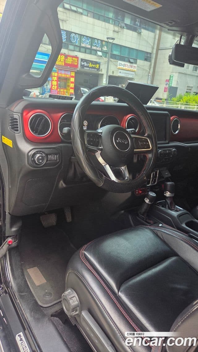 Jeep Wrangler 2019 — Photo 8/20