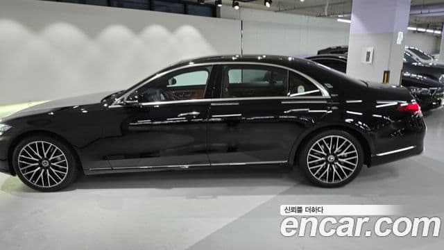 Mercedes-Benz S-Class 2026 — Photo 10/20