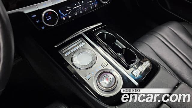 Genesis G80 2022 — ფოტო 16/20