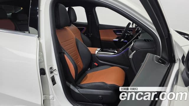 Mercedes-Benz GLC-Class 2025 — Photo 8/20